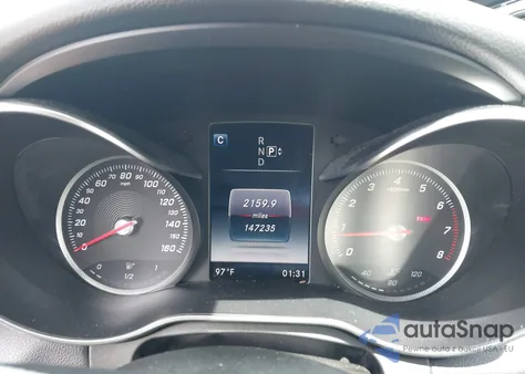 2015 Mercedes-Benz C 300 из США, поврежденный, VIN 55SWF4JB0FU055962